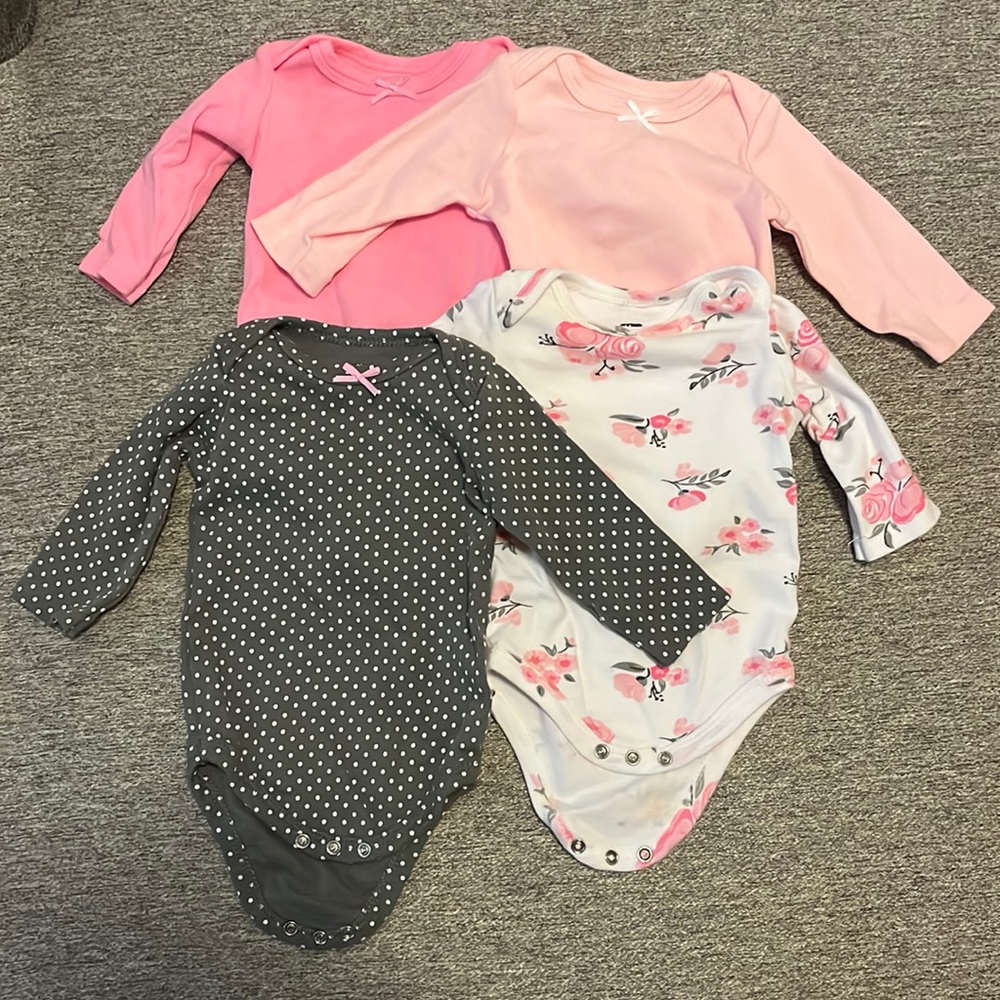 0-3 Month long sleeve onesies